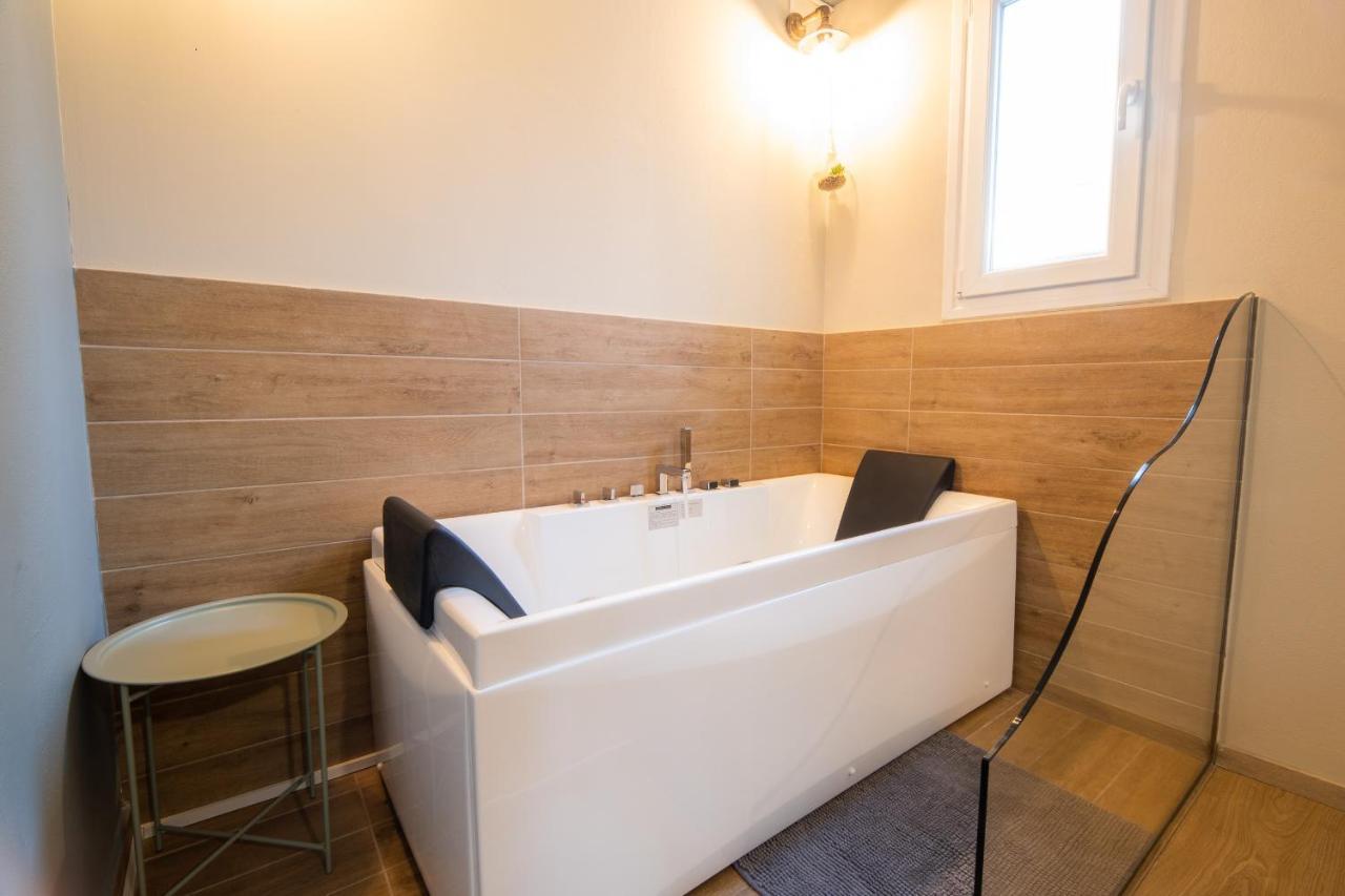 Belajo Central Apartment And Jacuzzi !! Volos Exterior photo